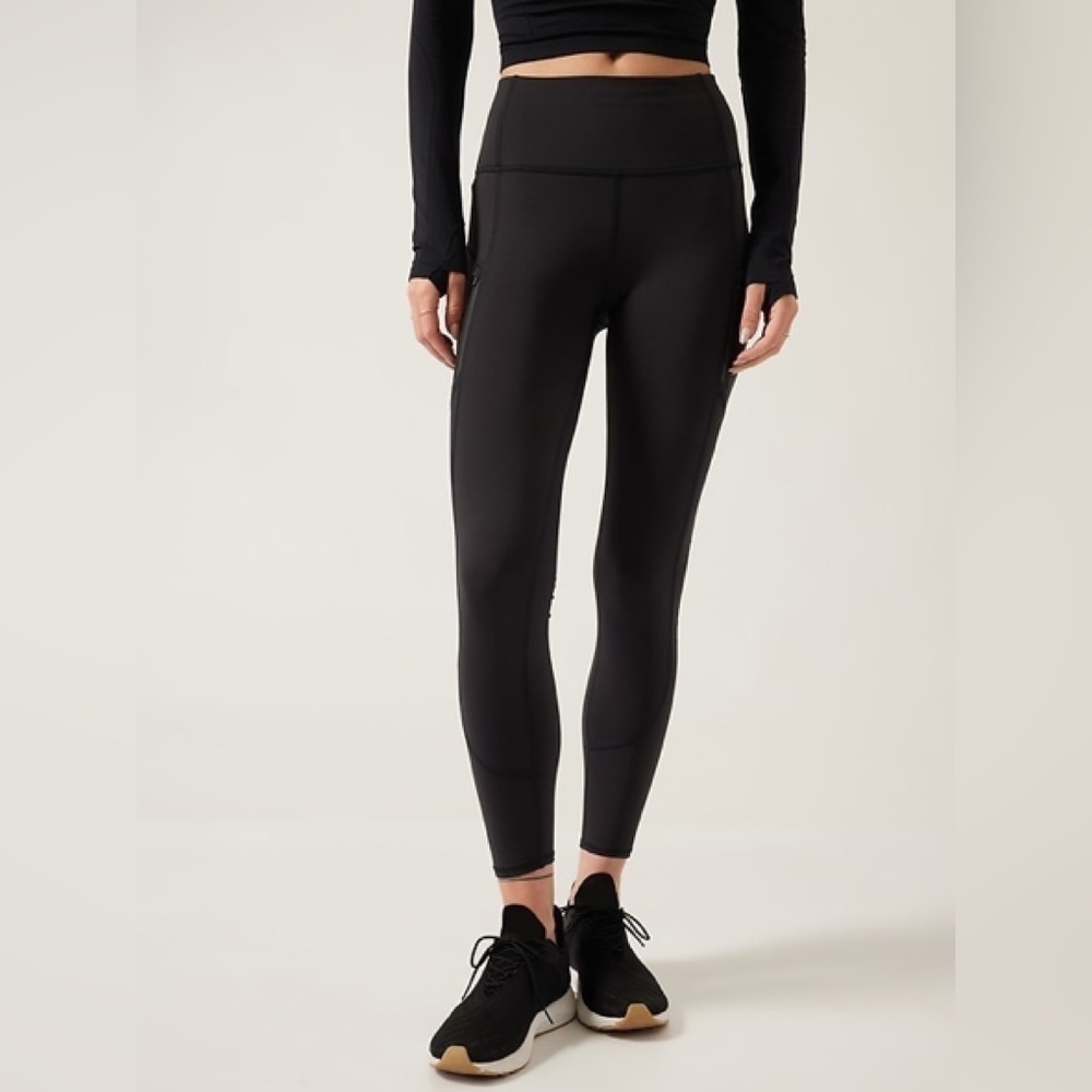 NWT ATHLETA Rainier Tight/ Black